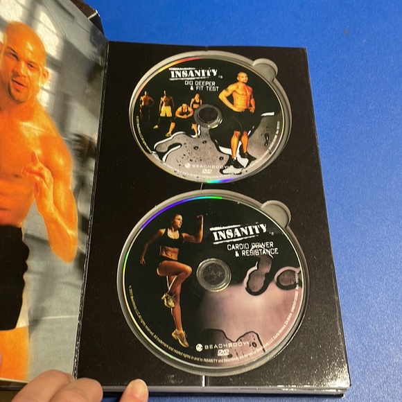 Insanity Workout DVD set - Picture 3 of 7